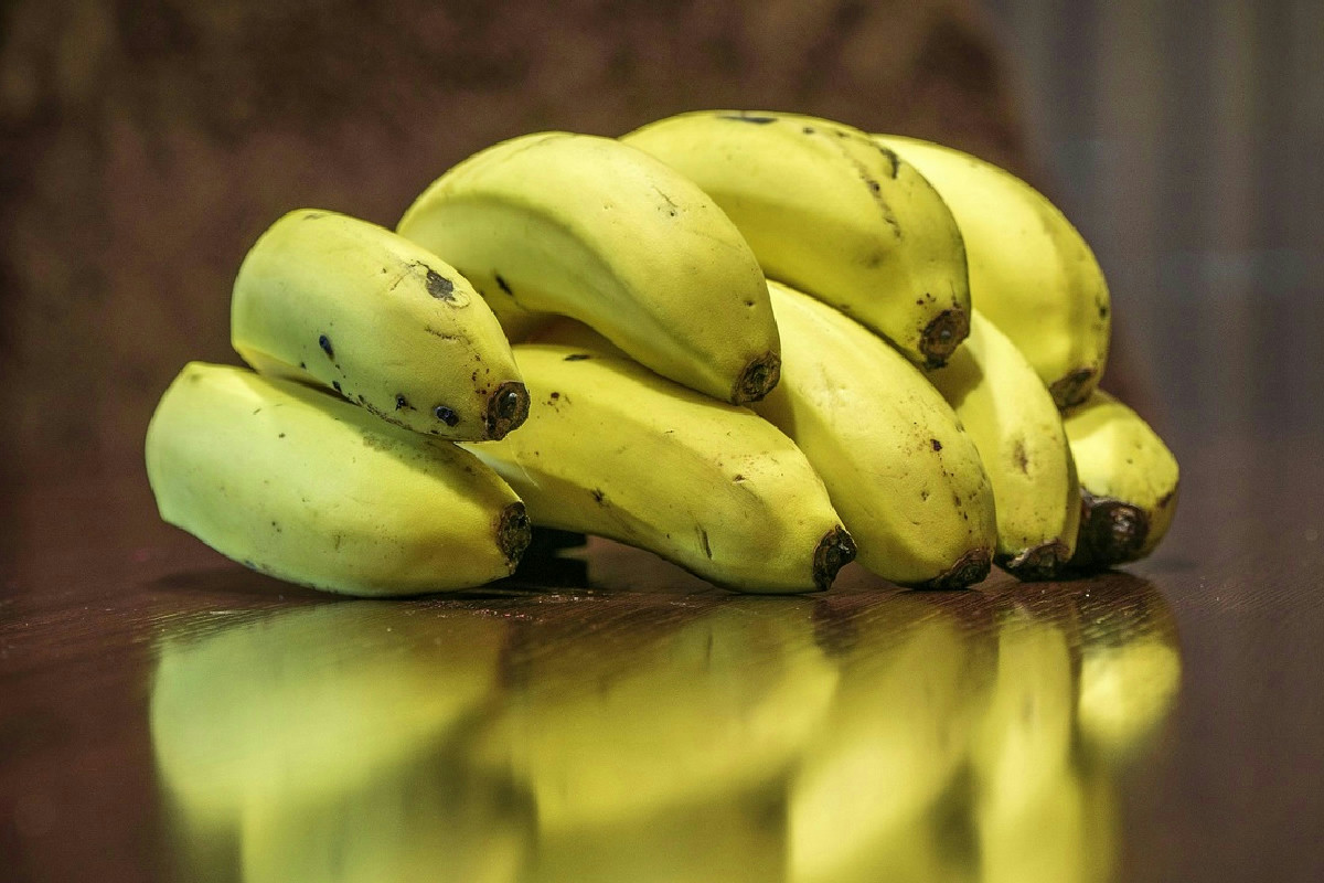 Was passiert, wenn Bananenauflauf mit Zimt und Honig veredelt wird und warm serviert wird?